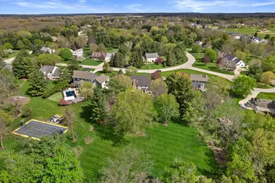 126  Hickory Dr, Delafield, WI 53018 - Photo 50