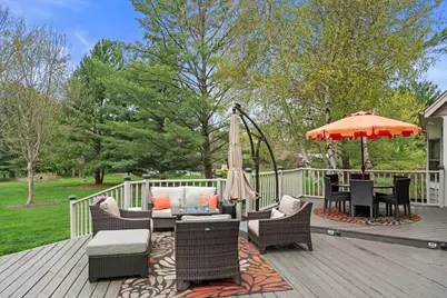 126  Hickory Dr, Delafield, WI 53018 - Photo 12