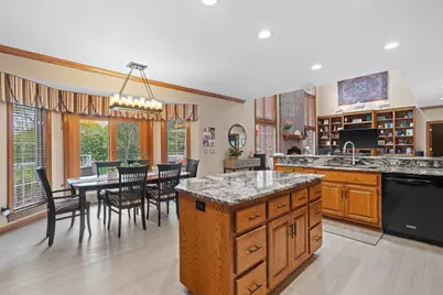 126  Hickory Dr, Delafield, WI 53018 - Photo 22