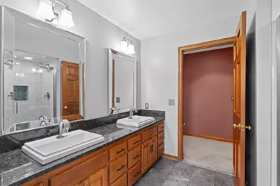 126  Hickory Dr, Delafield, WI 53018 - Photo 38