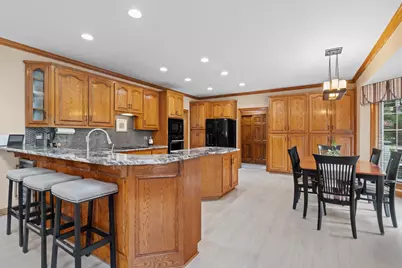 126  Hickory Dr, Delafield, WI 53018 - Photo 26