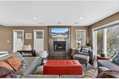 5704 W Lake Dr, West Bend, WI 53095 - Photo 6