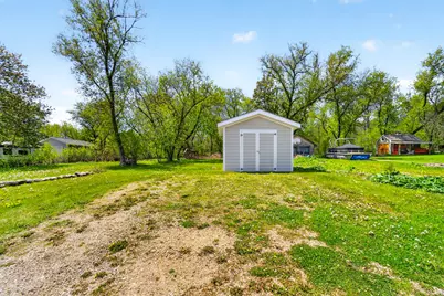 5704 W Lake Dr, West Bend, WI 53095 - Photo 74