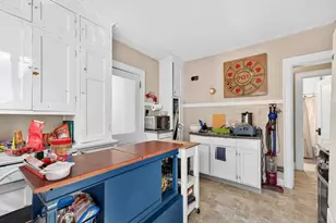 3313 N Summit Ave, Milwaukee, WI 53211 - Photo 14