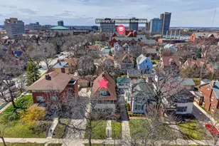 3313 N Summit Ave, Milwaukee, WI 53211 - Photo 4