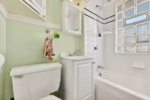 3313 N Summit Ave, Milwaukee, WI 53211 - Photo 26