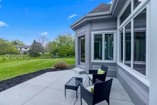 W292N3634 Stillmeadow Rd, Delafield, WI 53072 - Photo 8