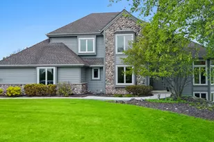 W292N3634 Stillmeadow Rd, Delafield, WI 53072 - Photo 1
