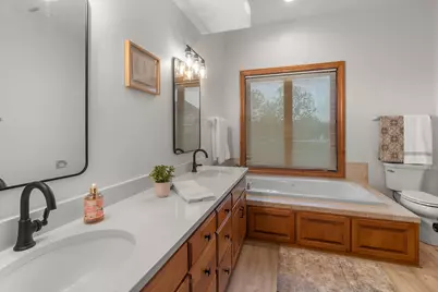 W292N3634  Stillmeadow Rd, Delafield, WI 53072 - Photo 34