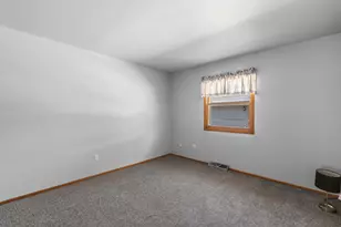 4248 S 91st Pl, Greenfield, WI 53228 - Photo 16