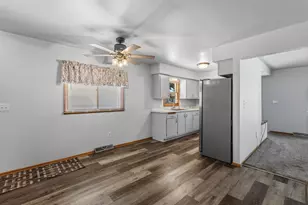 4248 S 91st Pl, Greenfield, WI 53228 - Photo 10