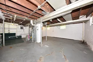 3737 W Miller Ln, Milwaukee, WI 53208 - Photo 28