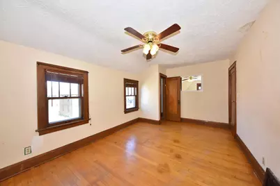 3737 W Miller Ln, Milwaukee, WI 53208 - Photo 20
