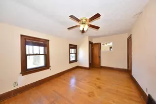 3737 W Miller Ln, Milwaukee, WI 53208 - Photo 20