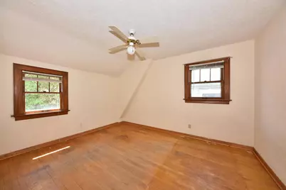 3737 W Miller Ln, Milwaukee, WI 53208 - Photo 22