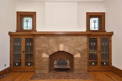 3737 W Miller Ln, Milwaukee, WI 53208 - Photo 10