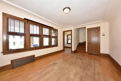 3737 W Miller Ln, Milwaukee, WI 53208 - Photo 6