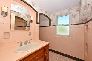 4471 N Ardmore Ave, Shorewood, WI 53211 - Photo 24