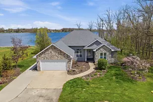 633 S Neumeyer Ln, Rockland, WI 54110 - Photo 1