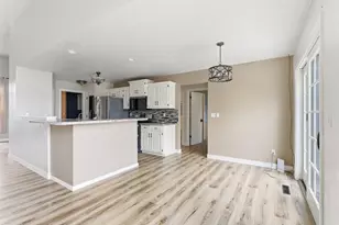633 S Neumeyer Ln, Rockland, WI 54110 - Photo 6