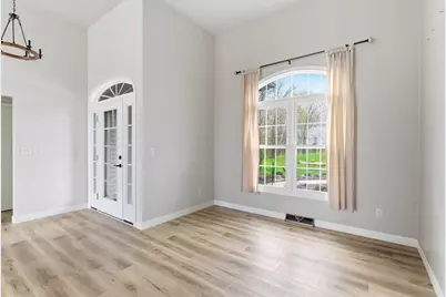 633 S Neumeyer Ln, Rockland, WI 54110 - Photo 10
