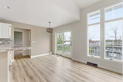 633 S Neumeyer Ln, Rockland, WI 54110 - Photo 4