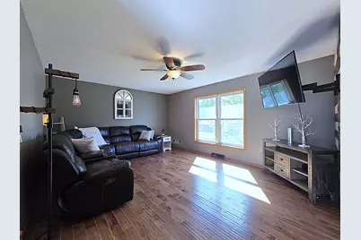 478  Park Ave, Burlington, WI 53105 - Photo 16