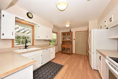 18530  Arden Ave, Brookfield, WI 53045 - Photo 12