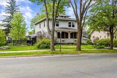 2030  Cass St, La Crosse, WI 54601 - Photo 2