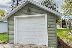 735 N 6th Ave, Sturgeon Bay, WI 54235 - Photo 24