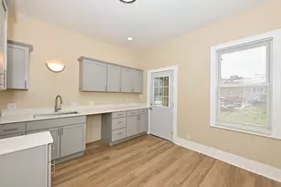2825 W Juneau Ave, Milwaukee, WI 53208 - Photo 18