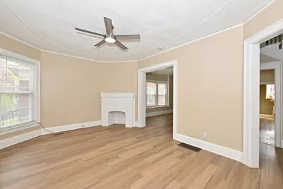 2825 W Juneau Ave, Milwaukee, WI 53208 - Photo 8