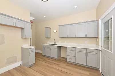 2825 W Juneau Ave, Milwaukee, WI 53208 - Photo 16