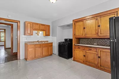 2808 N 57th St #2810, Milwaukee, WI 53210 - Photo 6