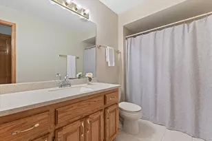 W175S7516 Harbor Cir, Muskego, WI 53150 - Photo 20