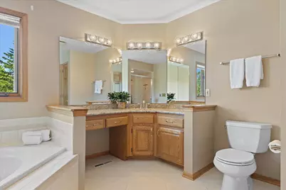 W175S7516  Harbor Cir #2C, Muskego, WI 53150 - Photo 16