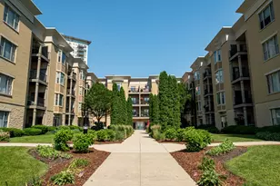 1300 N Prospect Ave, Milwaukee, WI 53202 - Photo 42