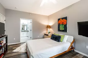 1300 N Prospect Ave, Milwaukee, WI 53202 - Photo 22