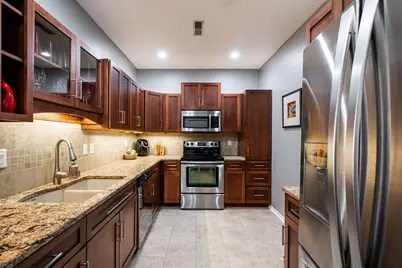 1300 N Prospect Ave #403, Milwaukee, WI 53202 - Photo 4