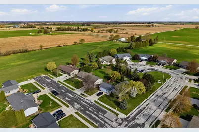 1412  Field Tree Ln, Oostburg, WI 53070 - Photo 34