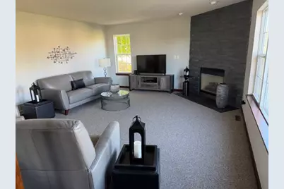 707  Belmont Dr, Watertown, WI 53094 - Photo 2