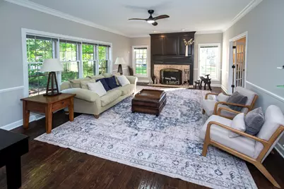 4520  Compton Ct, Brookfield, WI 53045 - Photo 4