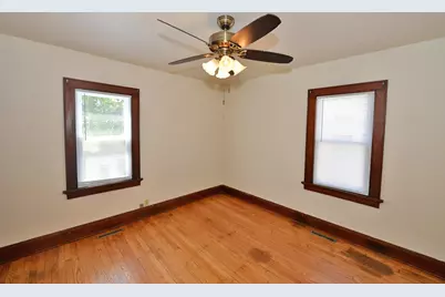 2931  Olive St, Racine, WI 53403 - Photo 14