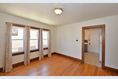 2931  Olive St, Racine, WI 53403 - Photo 6