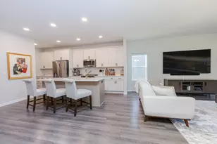 310 Paradise Ct, Hartland, WI 53029 - Photo 16