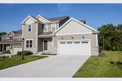 310  Paradise Ct, Hartland, WI 53029 - Photo 1
