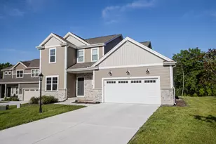 310 Paradise Ct, Hartland, WI 53029 - Photo 1
