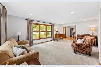18360  Tilton Ln, Brookfield, WI 53045 - Photo 8