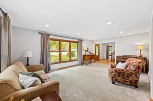 18360 Tilton Ln, Brookfield, WI 53045 - Photo 8