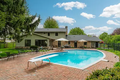 18360  Tilton Ln, Brookfield, WI 53045 - Photo 4